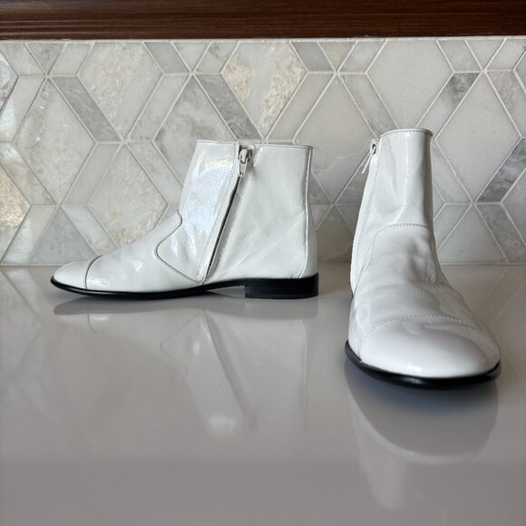 Jeffree Campbell Size 7.5 Patent White Ankle Boot Zipper Black Sole Gretta - Picture 1 of 12